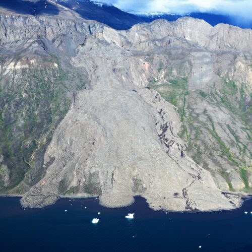 Klimaforandringer, kæmpe fjeldskred og tsunamier i Grønland og Arktis