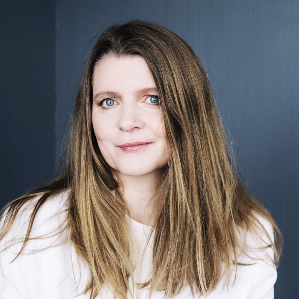Jarðsetning – i krydsfeltet mellem tidsaldre og kunstformer v. Anna María Bogadóttir
